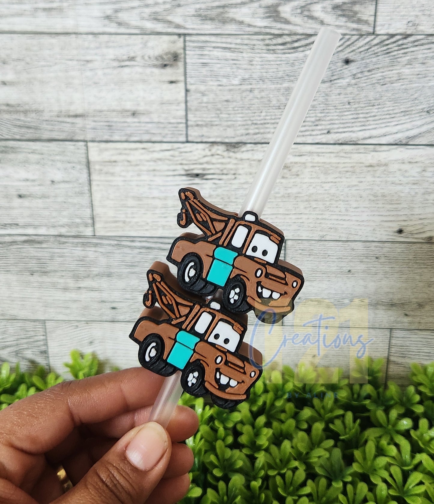 TOW-MATTER STRAW TOPPER