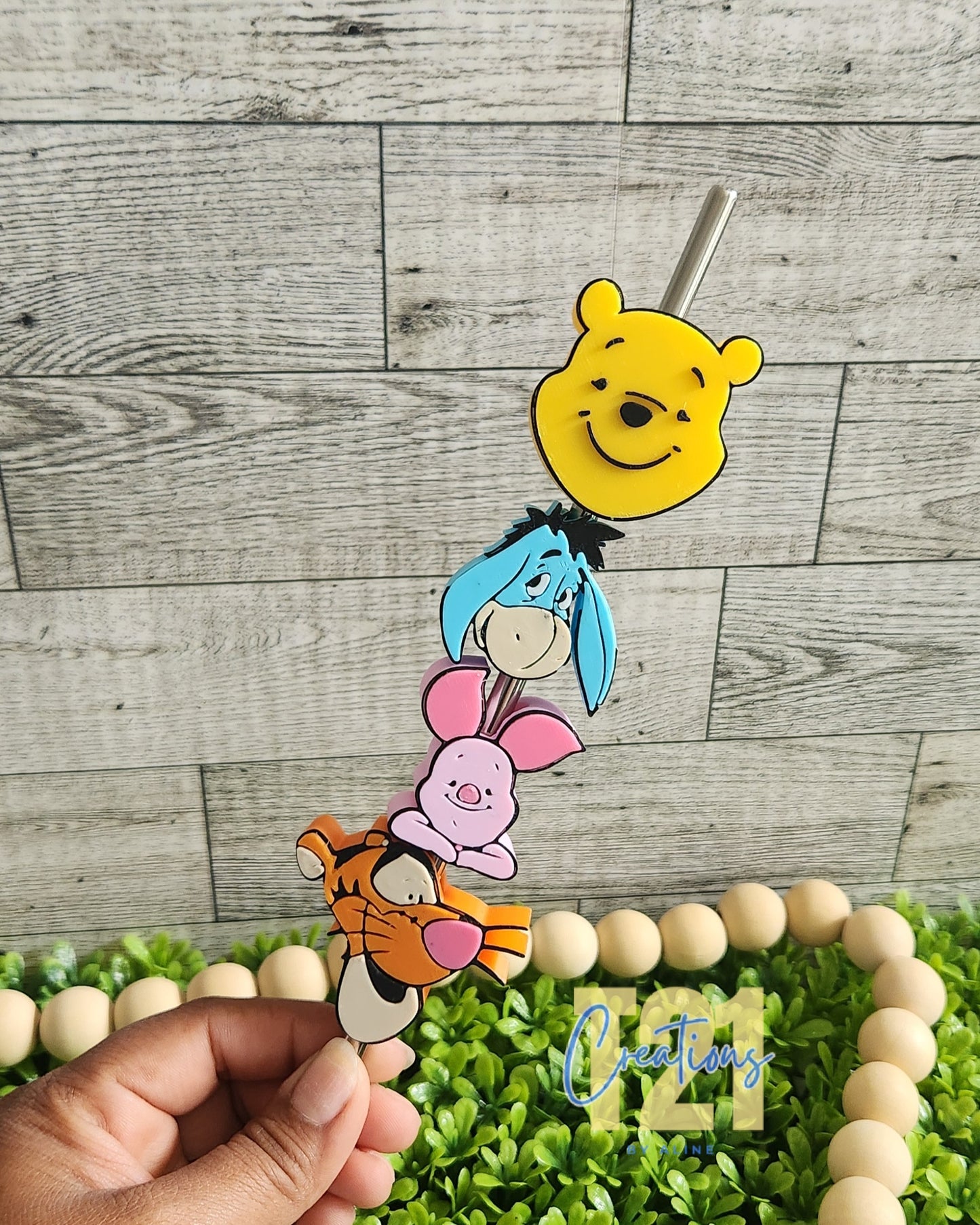 HONEY BEAR STRAW TOPPER