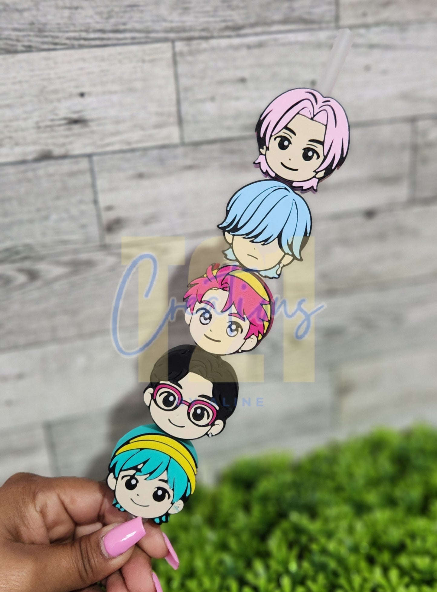 KPOP BOYS STRAW TOPPER